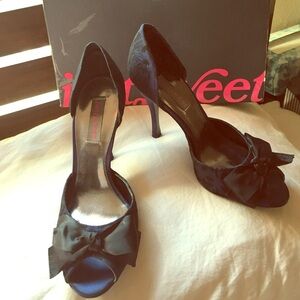 Just Sweet midnight blue ladies heels. US7.